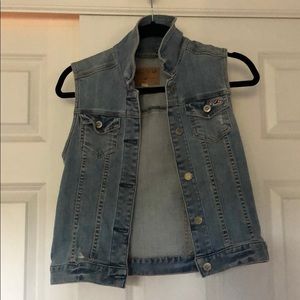 Sleeveless Light Jean Jacket. Barely worn